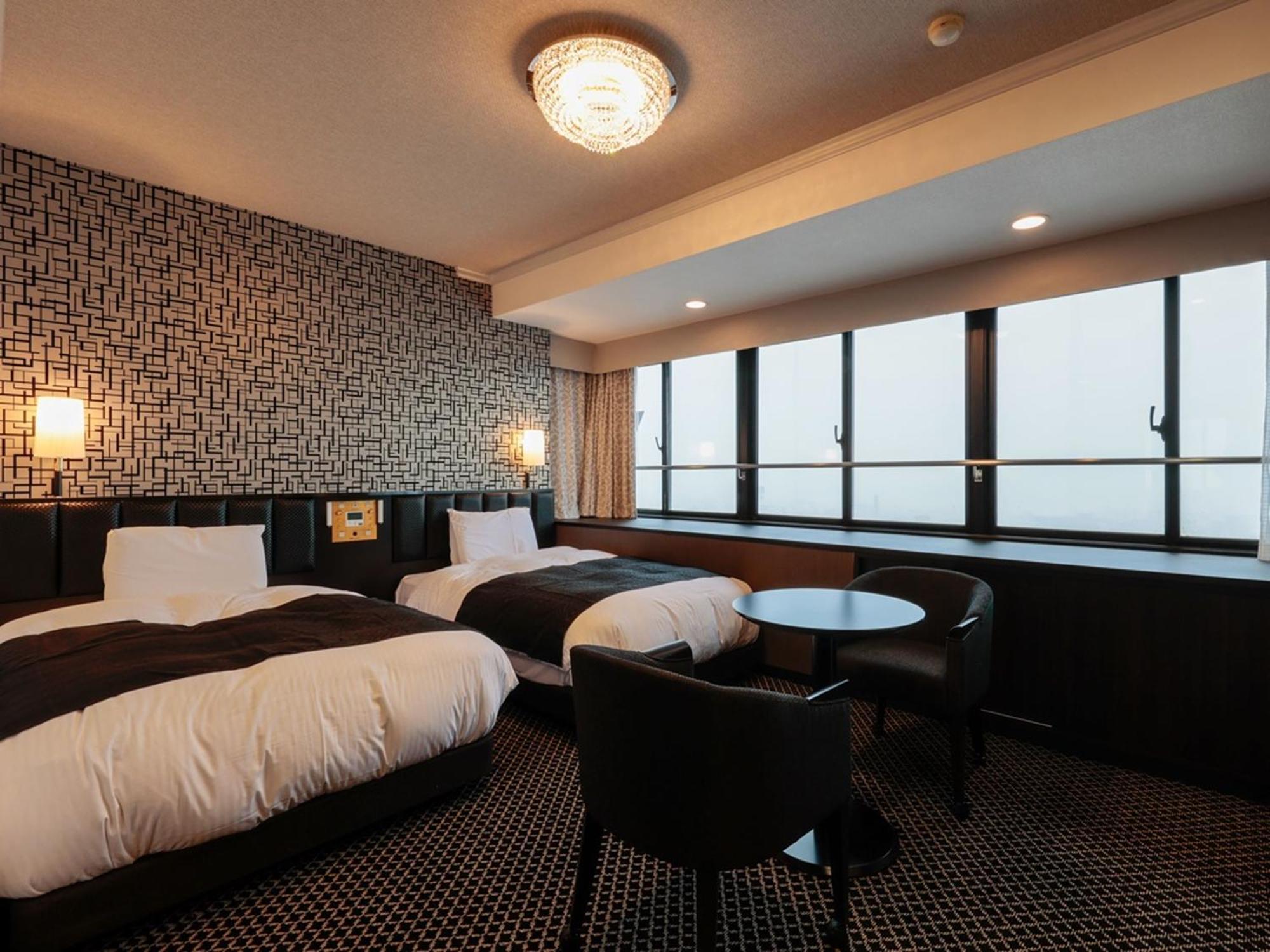 Apa Hotel Tonami Ekimae Екстер'єр фото
