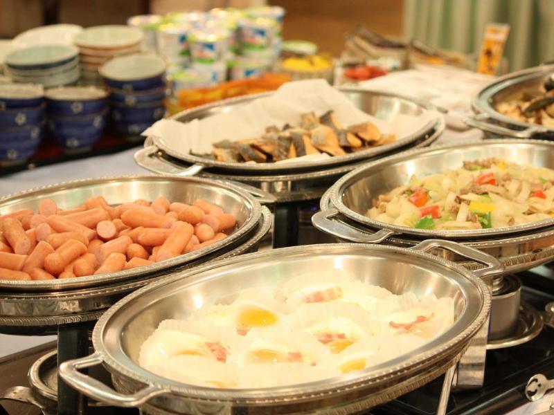Apa Hotel Tonami Ekimae Екстер'єр фото